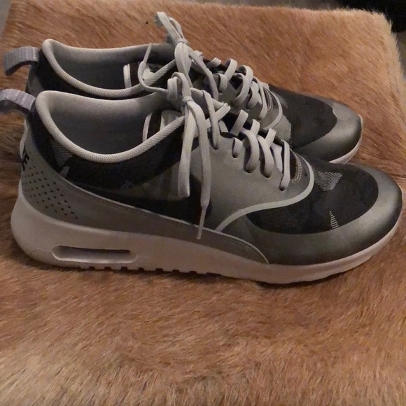 Nike Air Max Thea - Picture 2 of 7